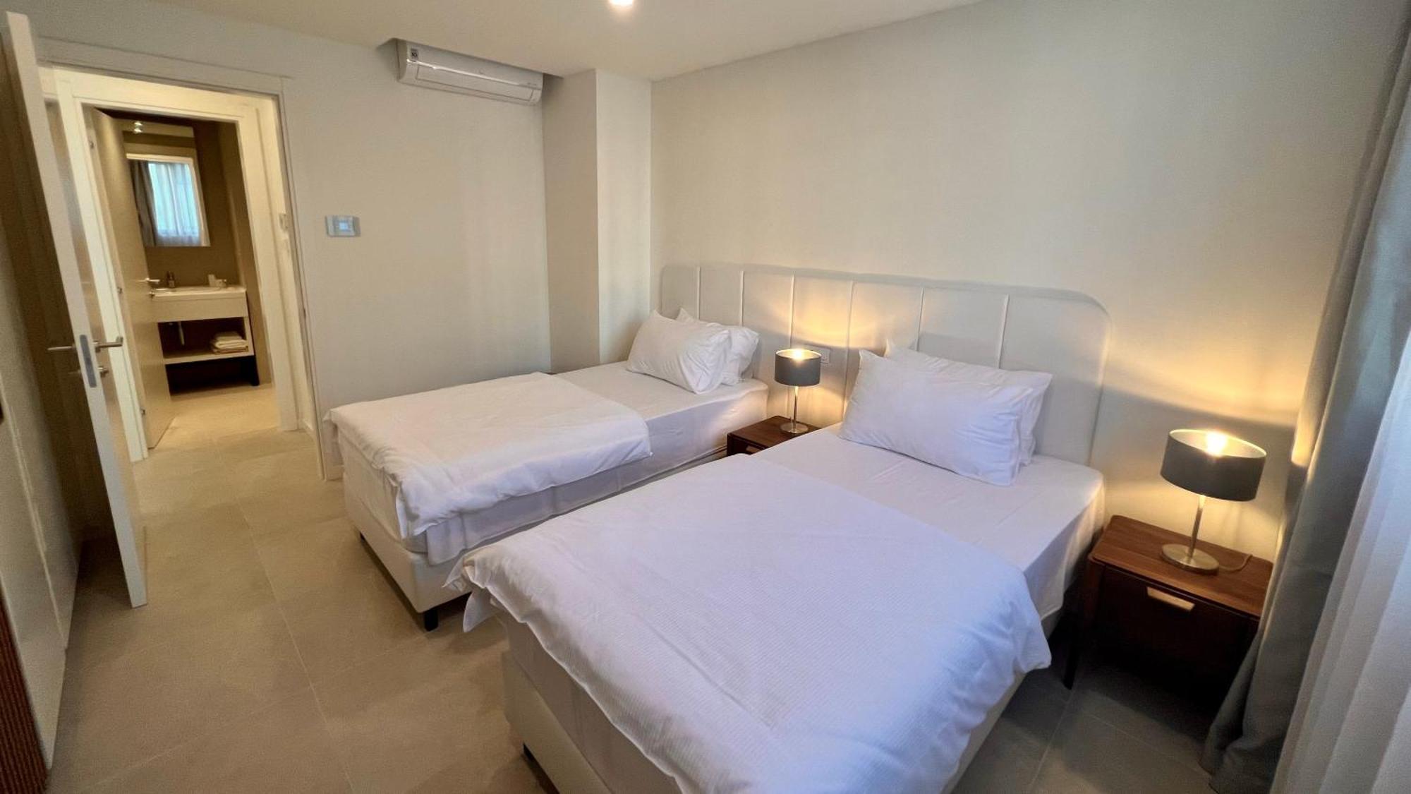 Sunraf Luxe Apartments 부드바 외부 사진