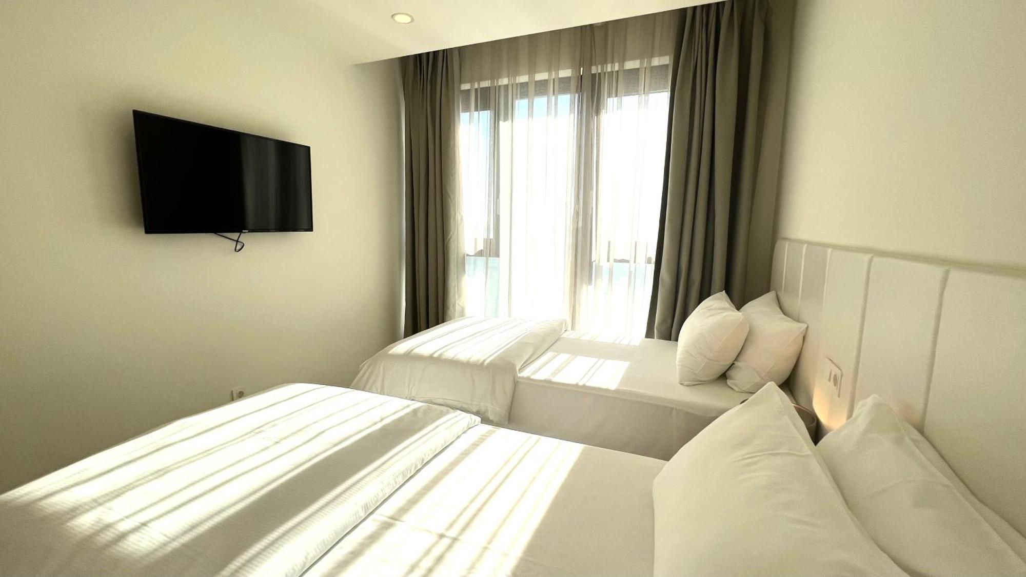 Sunraf Luxe Apartments 부드바 외부 사진